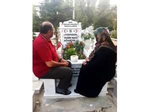 Şehit çocuklarının bayramını kutladılar