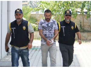 Polise rüşvet teklifine gözaltı