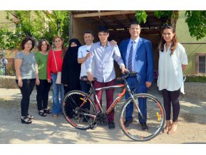 Sosyal sorumluluk projelerinden yararlanan hasta ve ailelerine ziyaret