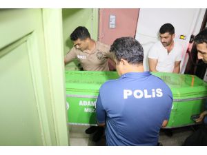 Kadın polis başından vurulmuş halde evinde bulundu