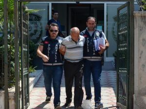 Televizyon hırsızı kameradan yakalandı