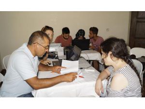 Üniversite adayları için danışmanlık merkezi