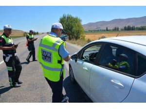 Polis ekiplerinden ’Huzurlu Bayram’ uygulaması
