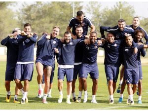 Antalyaspor'da neşeli antrenman