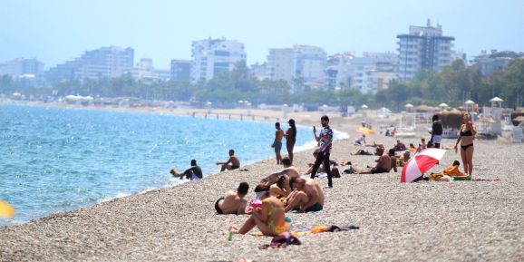 Ramazan Bayramı’nda dünyaca ünlü sahiller turistlere kaldı