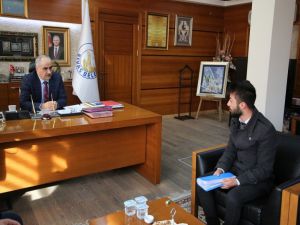 Başkan Aydın,"gençler Ölü Balık Gibi Olmamalı"