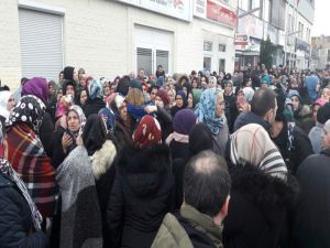 Almanya’da Ölen Türk Aile Dualarla Trabzon’a Uğurlandı