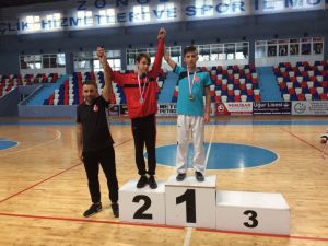 Ereğlili Gençler Tekvando Müsabakalarında Madalyaları Topladı