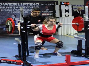 Powerlifting Şampiyonası’nda Kıyasıya Rekabet