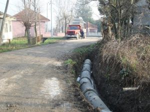 Akyazı Belediyesi ekipleri ilçenin her yerinde