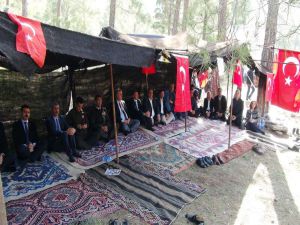 Sarıkeçili Yörüklerinden Mehmetçiğe Dua
