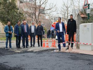 Başkan Uysal, Asfaltlama Çalışmalarını İnceledi