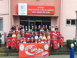 Bozdoğanlı Öğrenciler Afrin Kahramanlarına Moral Verdi