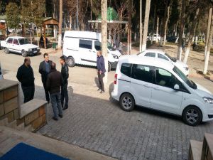Otomobile Kurşun Yağdırdılar: 2 Ölü