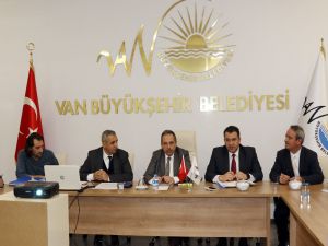 Yalçın, Peynirciler Çarşısı Esnafıyla Bir Araya Geldi