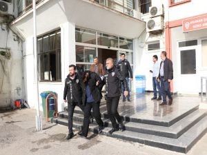 Bar İşletmecileri Silahla Çatıştı, Müşteri Hayatını Kaybetti