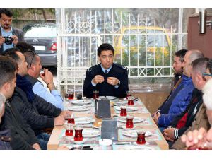 Kemer'de esnafa bilgilendirme toplantısı