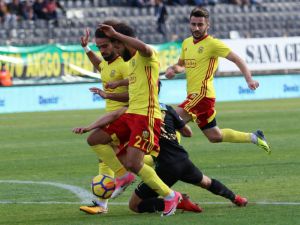 E.yeni Malatyaspor’da Issıam Chebake’ye Ceza Verildi