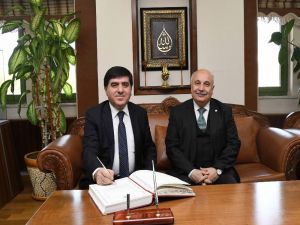 Gap Bölge Kalkınma İdaresi Başkanı Sadrettin Karahocagil Rektör Gönüllü İle Bir Araya Geldi