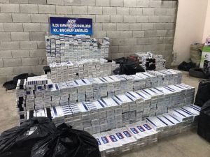 Durdurulan Minibüste 15 Bin Paket Kaçak Sigara Ele Geçirildi