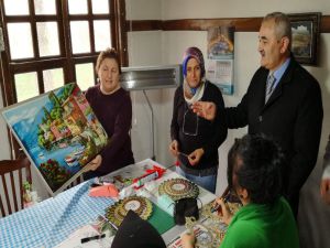 Başkan Karataş Kadın Kültür Ve Sanat Merkezini İnceledi