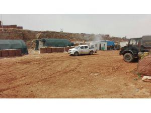 Sınır ötesindeki askeri üsler ilaçlandı