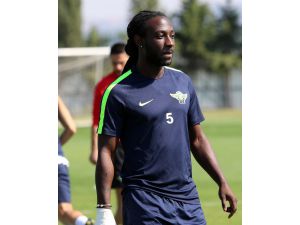 T.M. Akhisarspor’da Marvin Emnes ile yollar ayrıldı
