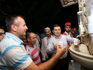 Kepez’den 33 Bin Kişiye Şerbet İkramı