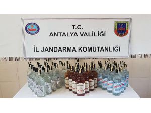 Otele kaçak içki baskını