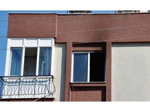 Kız arkadaşına kızdı evi yaktı