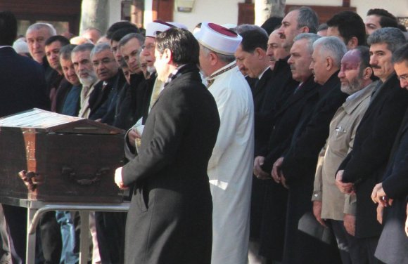 basbakan yildirim cenaze namazina katildi