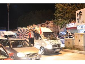 Kırşehir’de vatandaşlar sokaklara döküldü
