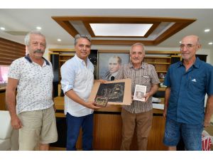 Topçu Yüzbaşı Mustafa Ertuğrul için saygı geçişi