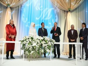 Cumhurbaşkanı Erdoğan ve Başbakan Yıldırım Metin Kaptanoğlu’nun nikah şahidi oldu