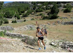 Akseki'de Dağ Koşusu'na 164 sporcu katıldı