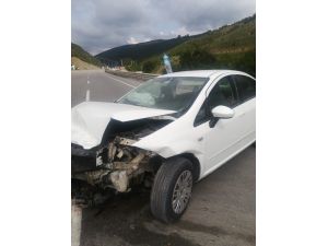 Otomobilin bariyere çarptığı kazada yaralanan kadın hayatını kaybetti