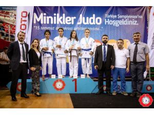 Kağıtspor, Türkiye Minikler Judo Şampiyonası’nda zirvede