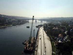 Eminönü-Alibeyköy tramvay projesi için Haliç’e kazık çakıldı