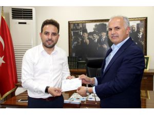 Milletvekili İshak Gazel, Diyanet Vakfı’na 2 hisse kurban bağışında bulundu