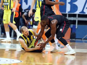 Tahincioğlu Basketbol Süper Ligi: Fenerbahçe Doğuş: 96 - Gaziantep Basketbol: 71