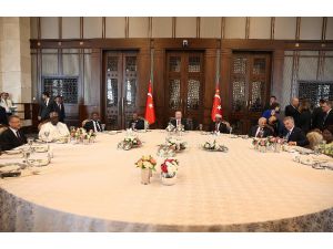 Cumhurbaşkanı Erdoğan, devlet başkanları onuruna yemek verdi