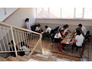 Finike'de, bilgi oyunları yarışması