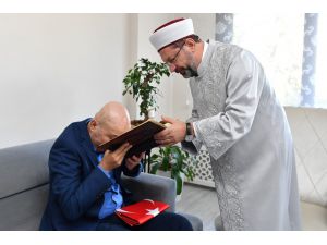 Diyanet İşleri Başkanı Erbaş, 15 Temmuz gazisi TEM eski Daire Başkanı Aslan’ı ziyaret etti
