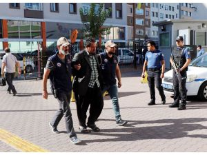 Kayseri’de yakalanan DEAŞ’ın sözde Sincar askeri emiri ve oğlu tutuklandı