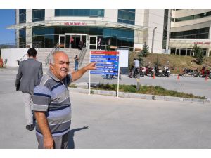Simav Doç. Dr. İsmail Karakuyu Devlet Hastanesi doktor bekliyor