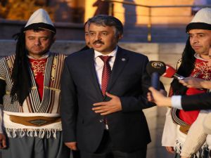 AK Partili Dilipak: "İnsanı kılık-kıyafeti ile yargılamak ve ötekileştirmek CHP’nin düşünce yapısının dışa vurumudur"