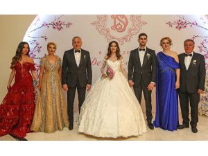 İş Ve Cemiyet Hayatını Buluşturan Düğün