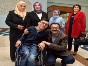 Başkan Tiryaki, her pazar kahvaltıda ilçe sakinleriyle buluşuyor