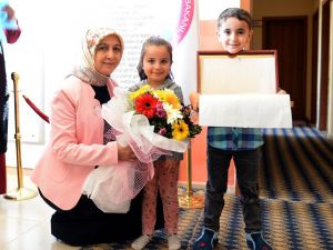 Nilgün Azizoğlu, Karayazı’da Çocuklarla Bir Araya Geldi