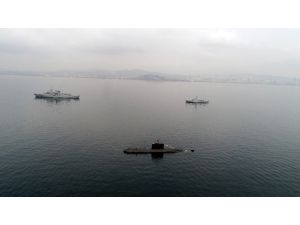Maltepe Sahili’nden Geçen Bir Denizaltı Ve İki Savaş Gemisi Havadan Görüntülendi